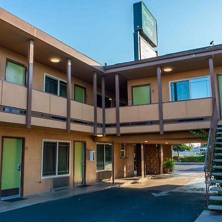 ויסאליה Sequoia Lodge מראה חיצוני תמונה