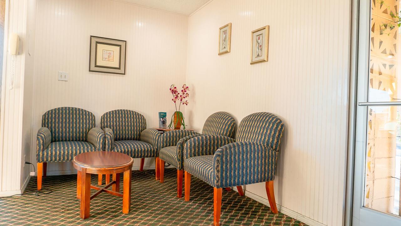 ויסאליה Sequoia Lodge מראה חיצוני תמונה